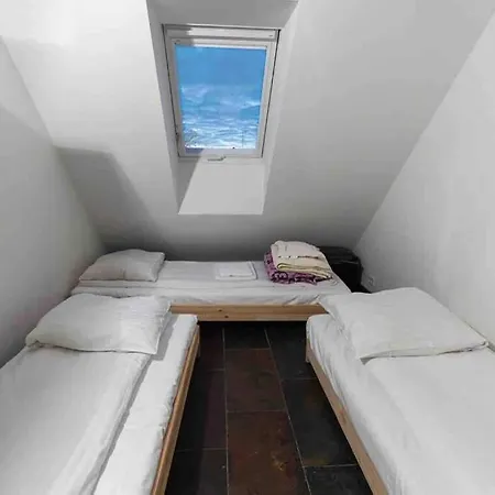 Apartamento Lovely Penthouse- Ideal For Groups And Families!!